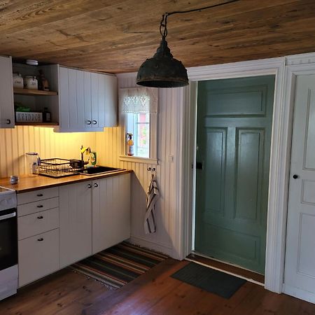 Вілла Bullerbyn - Mellangarden - Astrid Lindgren'S Family House Маріаннелунд Екстер'єр фото