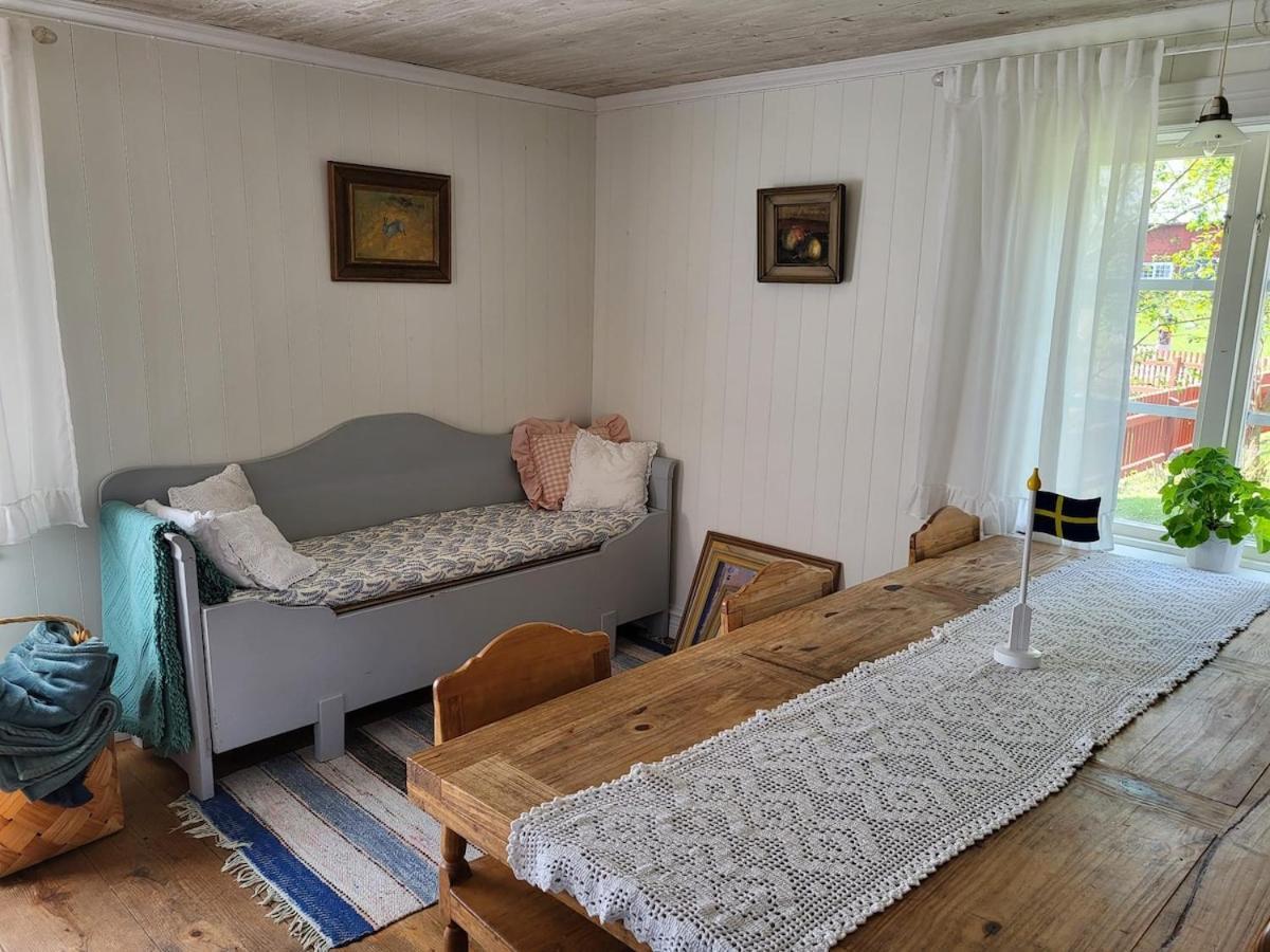 Вілла Bullerbyn - Mellangarden - Astrid Lindgren'S Family House Маріаннелунд Екстер'єр фото